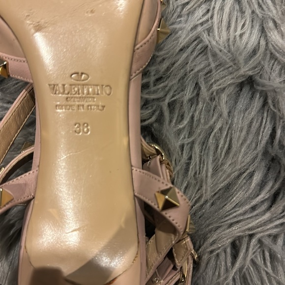 VALENTINO ROCKSTUD CAGED PUMP - Picture 2 of 7